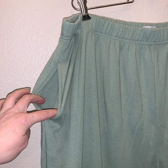 Only Necessities vintage green casual sweatpants - Picture 3 of 5